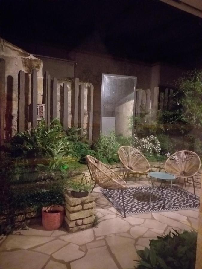 B&B Cote Loire Les Rosiers 외부 사진